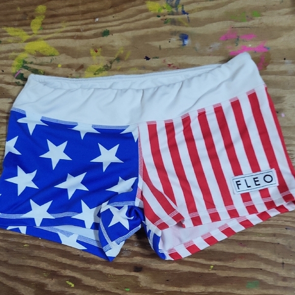 FLEO Colorful Workout Shorts - Picture 1 of 5